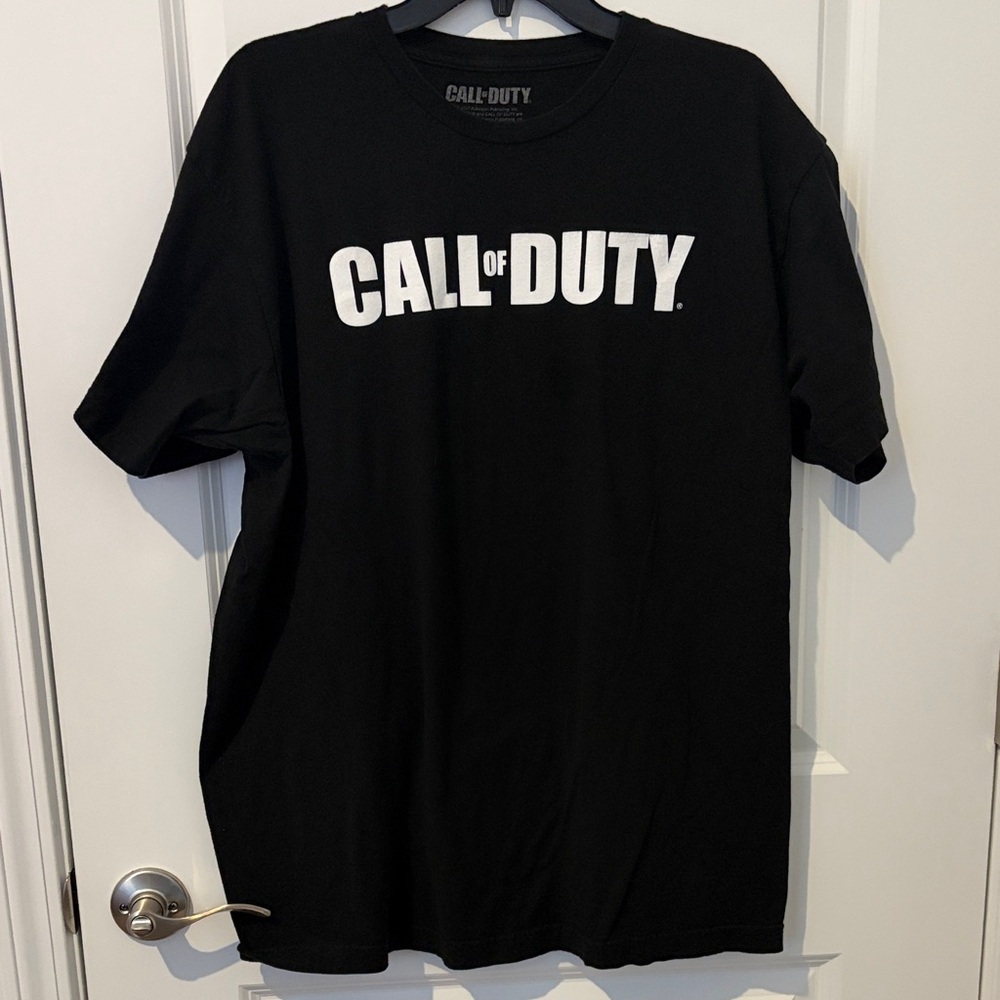 Call of Duty Black Short Sleeve Men's Tee